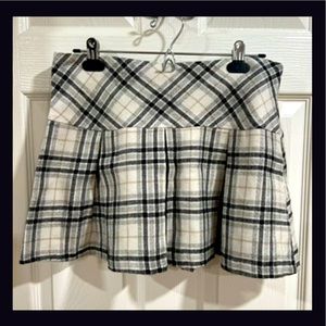 NEW! HAVI size large kids pleated creamy white, black, beige, silver/grey skirt